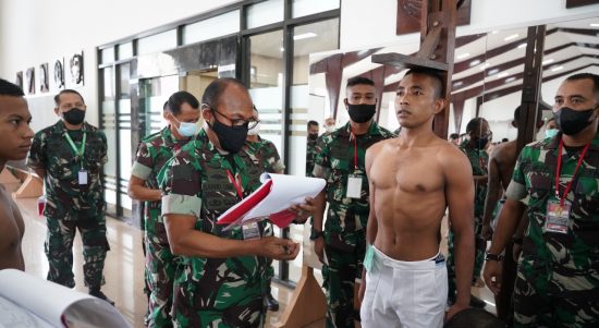 Mayjen TNI Gabriel Lema, S.Sos., Memimpin Langsung Sidang Pantukhir Cata PK Reguler, Selasa (26/04/2022), (Foto: V24/AL)