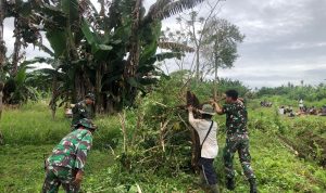 Kegiatan Berlangsung Dipimpin Oleh Danpos Yamara Beserta 10 Orang Anggota, Jumat (29/04/2022), (Foto: V24/AL)