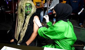 Kodam III/Slw Menggelar Vaksinasi Menggunakan Kendaraan Multi Fungsi, Sabtu (30/04/2022), (Foto: V24/AL)