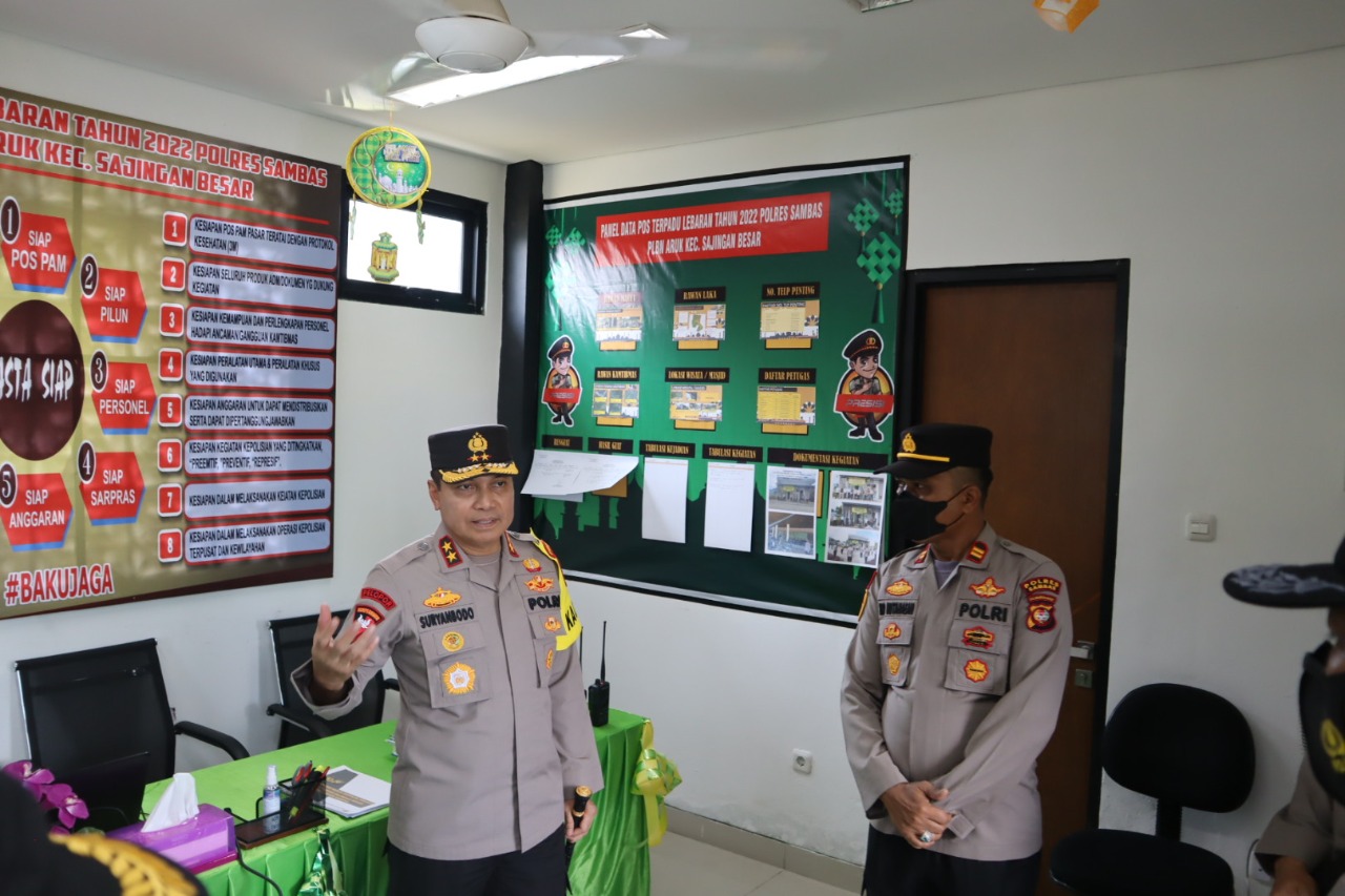 kunjungannya Kapolda meninjau sarana prasarana serta personil yang ditugaskan di pos terpadu, Jumat (29/04/2022), (Foto: V24/AL)