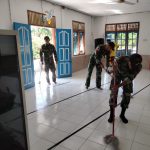 Kegiatan Ini Dilakukan Oleh 5 Orang Personil Pos Panga , Minggu (01/05/2022), (Foto: V24/AL)