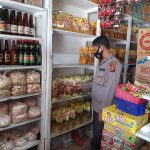 Personil Sat Binmas Langsung Melakukan Pemantauan Peredaran Minyak Goreng, Minggu (01/05/2022), (Foto: V24/AL)