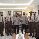 Kapolda Sumut juga di dampingi Wakapolda Sumu dan Kabid Humas Polda Sumut, Sabtu (01/05/2022), (Foto: V24/M.anwar)