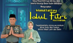 Letkol Inf Didin Nasruddin Darsono dan Ny.Trinil Didin Nasruddin Mengucapan Selamat Hari Raya, Senin (02/05/2022), (Foto: V24/Madli)