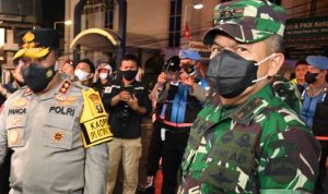 PJU TNI-Polri Malam Melakukan Patroli Pengamanan, Senin (02/05/2022), (Foto: V24/M.anwar)