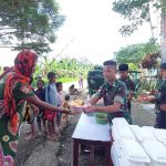 Kepala Kampung Bapak Jhony May (54), Sangat Mengapresiasi Acara, Selasa (03/05/2022), (Foto: V24/AL)