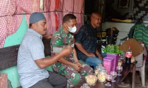 Kegiatan Komsos yang Dilaksanakan Babinsa Memberikan Himbauan, Rabu (04/05/2022), (Foto: V24/AL)