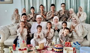 Komisi IX DPR RI Fraksi PDI Perjuangan, Dr. Dewi Aryani, M.Si menggelar kegiatan santunan dan silaturahmi bersama anak yatim dan tokoh masyarakat di Kabupaten , Rabu (04/05/2022), (Foto: V24/AL)