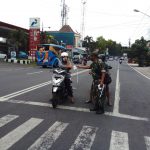 Prokes Terutama Menggunakan Masker di Jalan Veteran Serengan Kota Surakarta, Kamis (05/05/2022), (Foto: V24/AL)