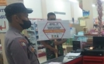 Pada operasi yustisi ini, petugas gabungan menjaring sejumlah pelanggar protokol kesehatan, Rabu (04/05/2022), (Foto: V24/Rudi)