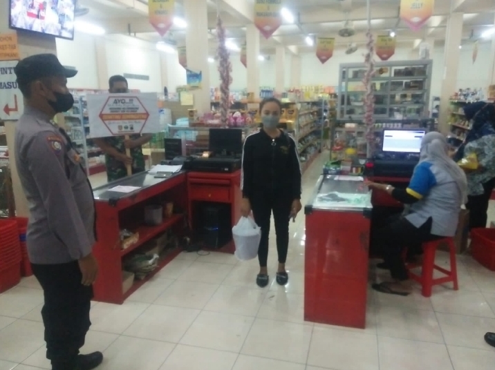 Operasi Yustisi yang Dilaksanakan Oleh Babinsa Koramil Nogosari, Rabu (04/05/2022), (Foto: V24/Rudi)