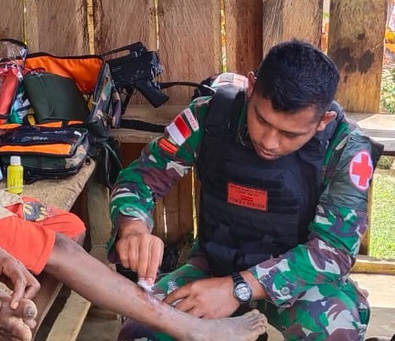 Beberapa Hari ini Masyarakat di Kp. Ubrub Banyak yang Membutuhkan Pelayanan Kesehatan, Rabu (04/05/2022), (Foto: V24/AL)