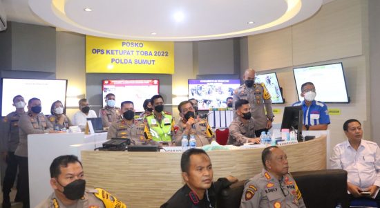 Pejabat Utama Serlta Para Kapolres/Ta/Tabes Jajaran Polda Sumut Melalui Sarana Zoom, Rabu (04/05/2022), (Foto: V24/M.anwar)