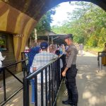 Sat Samapta disiagakan dalam pengamanan objek wisata Taman Lafang Budaya, Rabu (04/05/2022), (Foto: V24/AL)