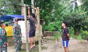 Pembinaan Jasmani di Pos Nanga Bayan Desa Belubu Kecamatan Ketungau Hulu, Jumat (06/05/2022), (Foto: V24/AL)