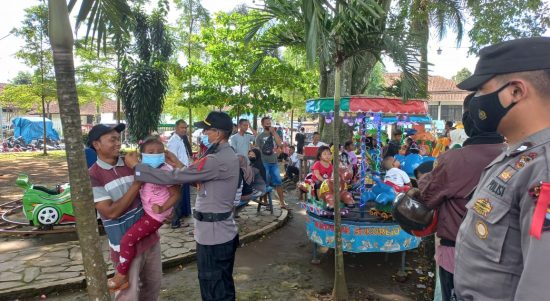 Kapolsek Sukorejo AKP Sugeng S.H menyampaikan bahwa patroli dan imbauan antisipasi gangguan, Kamis (05/05/2022), (Foto: V24/AL)