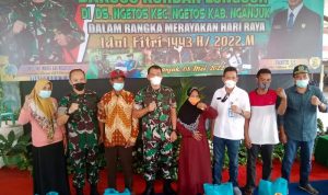 Sebanyak 200 Paket Bansos yang Berisi Berbagai Bahan Sembako Diberikan Kepada Warga, Minggu (08/05/2022), (Foto: V24/AL)