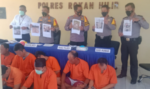 pelaku diamankan terkait pencurian dengan pemberatan terhadap aset PT Pertamina, Senin (09/05/2022), (Foto: V24/Reza)