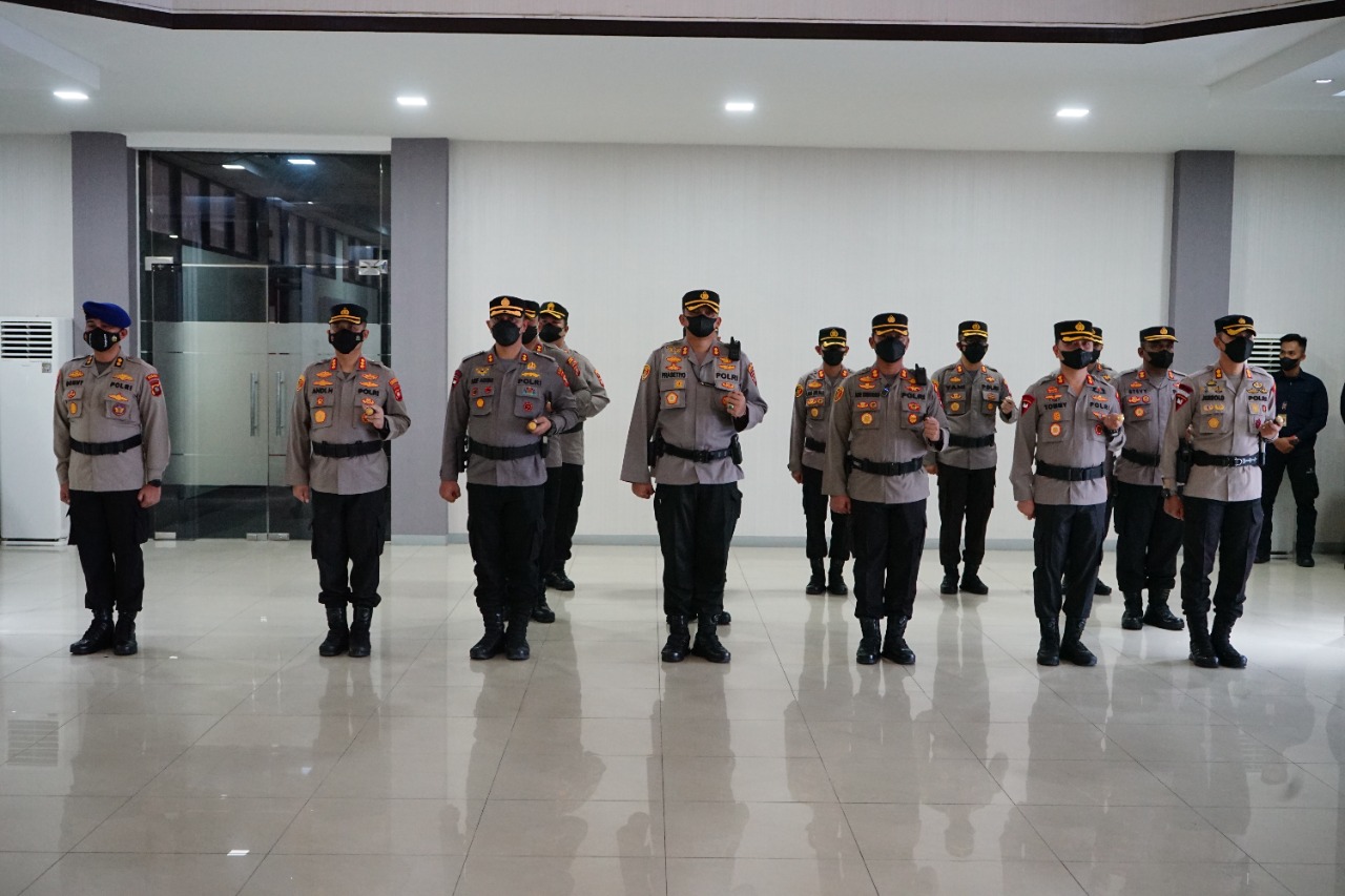 Serah terima jabatan ini berlangsung di Balai Kemitraan Polda Kalbar, Rabu (11/05/2022), (Foto: V24/AL)