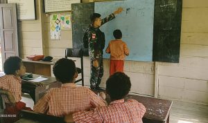 Kegiatan ini dipimpin oleh Wadanpos Serda Juli. F. A. Sinaga bersama 10 anggota, Rabu (11/05/2022), (Foto: V24/AL)