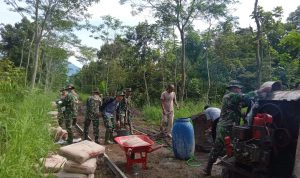 Pembangunan Jalan Dukuh Tempel ke Dukuh Sidomulyo serta akses menuju ke pasar dan Desa Sangup, Kamis (13/05/2022), (Foto: V24/Rudi)