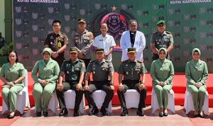 Danrem 091/ASN Brigjen TNI Dendi Suryadi Bersama Rombongan, Rabu (11/05/2022), (Foto: V24/AL)