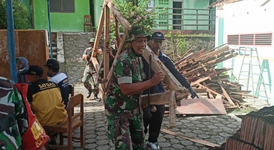 SD Negeri 04 Tegalsari Kecamatan Wlingi Kabupaten Blitar Mengalami Kerusakan, Sabtu (14/05/2022), (V24/Madli)