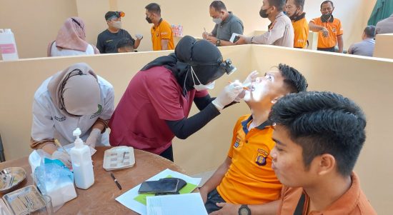 Pemerikasaan Kesehatan Meliputi Tinggi dan Berat Badan, Visus Mata, Gigi, Sample Darah dan Urine, Selasa (14/05/2022), (Foto: V24/AL)