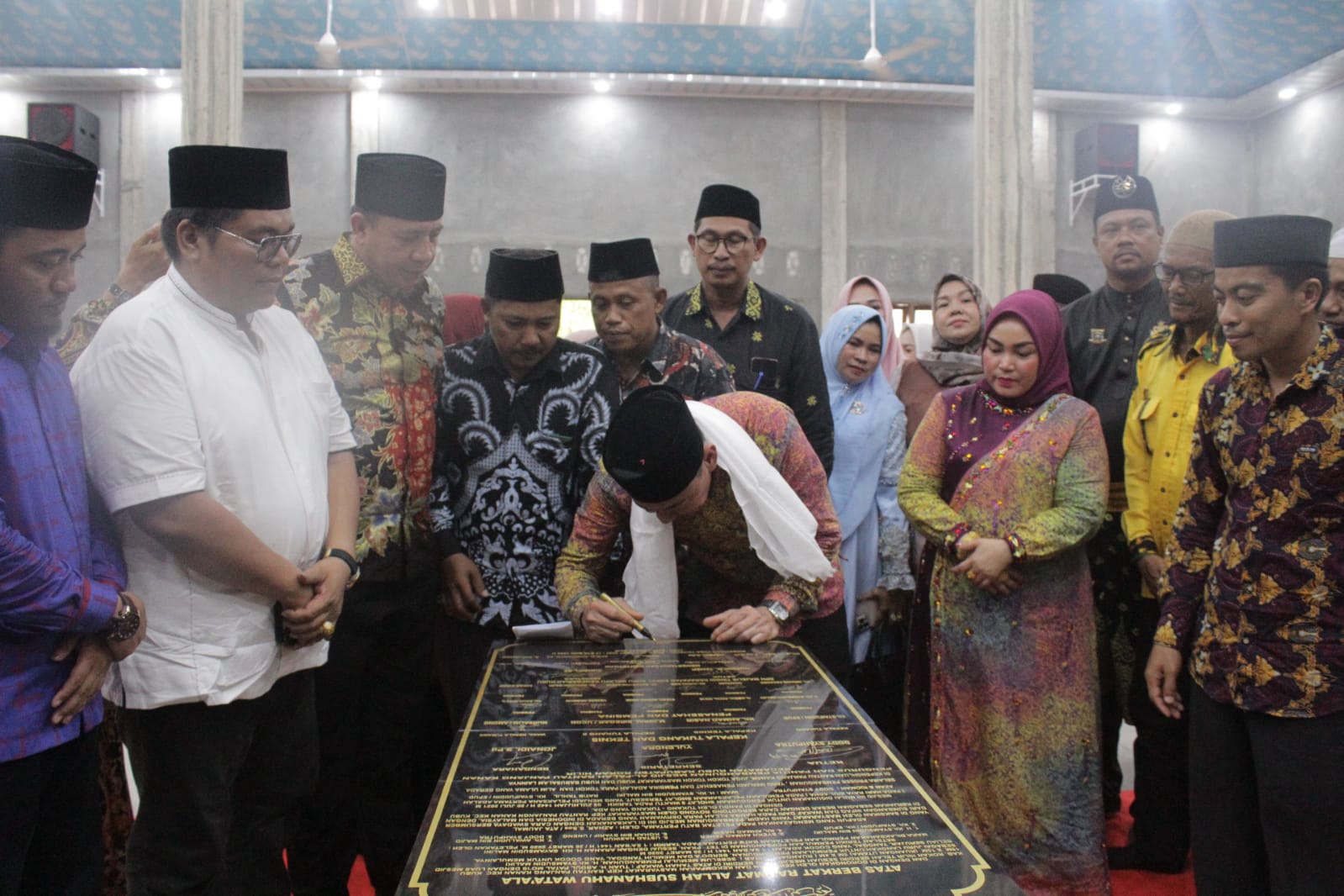 Acara Peresmian Masjid Al Fatah Juga Dihadiri Kepala Organisasi Perangkat Daerah (OPD), Senin (16/05/2022), (Foto: V24/Reza)