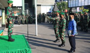 Upacara Bendera Tujuh Belasan Bulan Mei 2022 Ini, Diikuti Oleh Anggota Kodim 0808/Blitar, Selasa (19/04/2022), (Foto: V24/Madli)