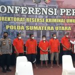 Tersangka AP dan AL Disangkakan Pasal 161 UU RI No 3 Tahun 2020, Rabu (18/05/2022), (Foto: V24/M.anwar)