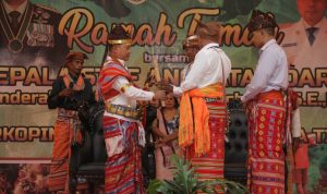 Kegiatan Penganugerahan Gelar Dilaksanakan di Kediaman Gubernur NTT, Kamis (19/05/2022), (Foto: V24/AL)