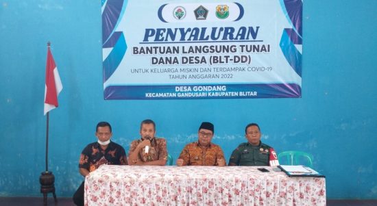 Setiap Orang Mendapatkan Bantuan Uang Tunai Sebesar Rp.300.000, Kamis (19/05/2022), (Foto: V24/Madli)