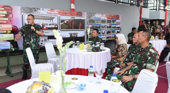 Kasad meninjau secara langsung Stadion Merdeka Jombang, Jumat (20/05/2022), (Foto: V24/AL)