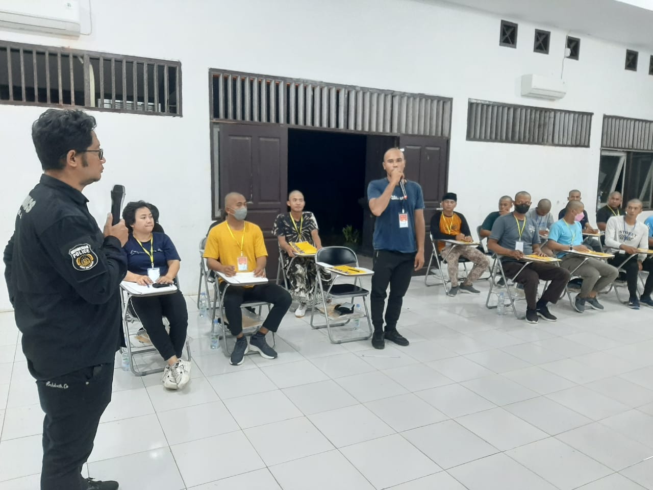 Kanit 1 Sidik Satresnarkoba Aipda Hendra Prasetya Adi sebagai narasumbe, Kamis (19/05/2022), (Foto: V24/AL)