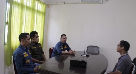 Penyelenggaraan Telekomunikasi di Perusahaan Pabrik Kelapa Sawit (KS), Sabtu (21/05/2022), (Foto: V24/AL)