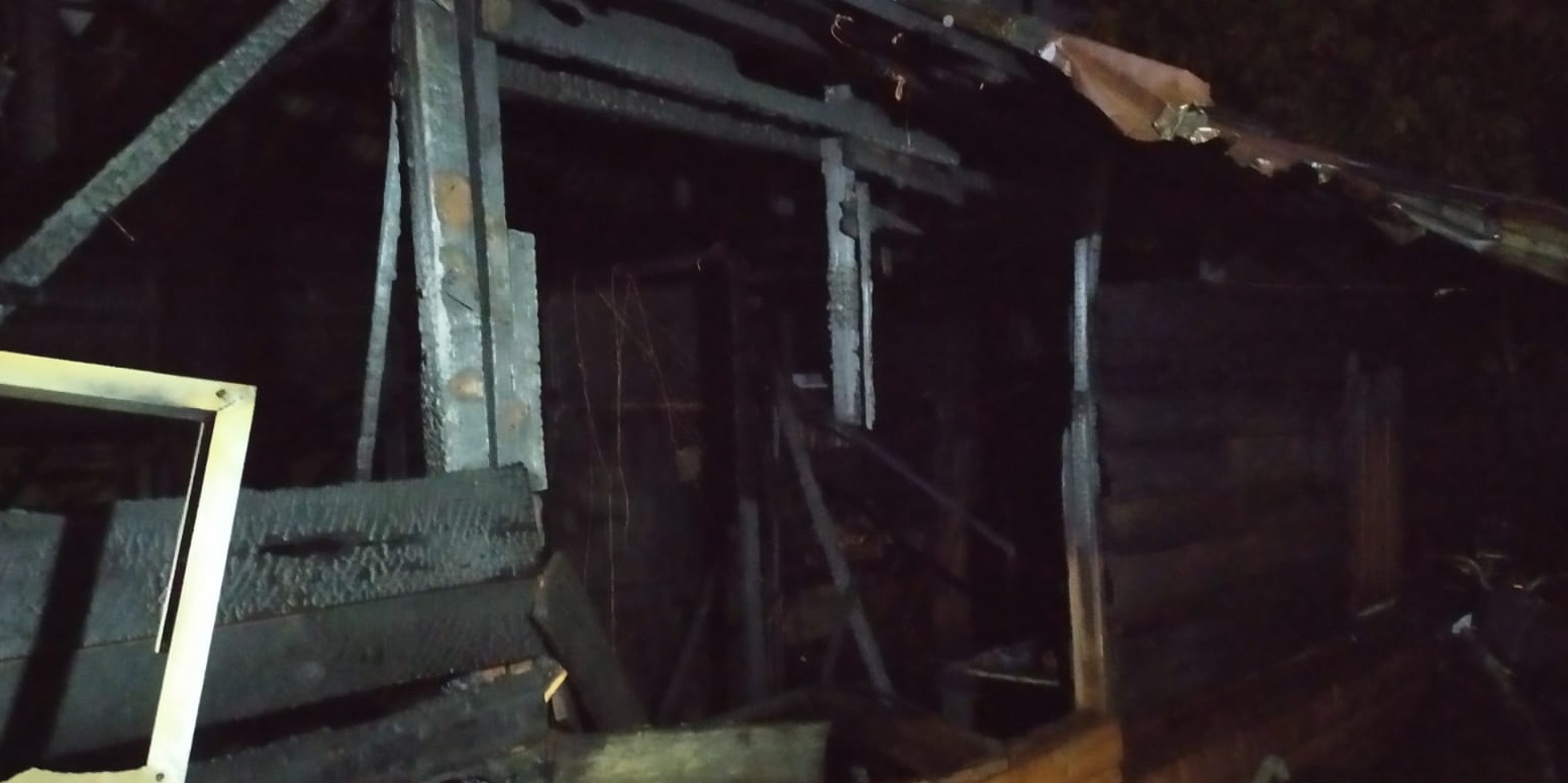 Satu Unit Ruko Semi Permanen di Jalan Nurul Huda Terbakar, Minggu (22/05/2022), (Foto: V24/Dedi)