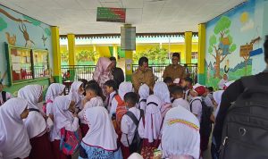 Wakil Bupati Rohil Memberikan Motivasi dan Berpesan Kepada Siswa, Selasa (24/05/2022), (Foto: V24/Reza)