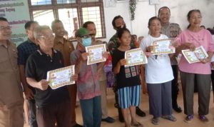 Bantuan Dana Diterima Oleh 66 Keluarga Penerima Manfaat (KPM), Selasa (24/05/2022), (Foto: V24/AL)