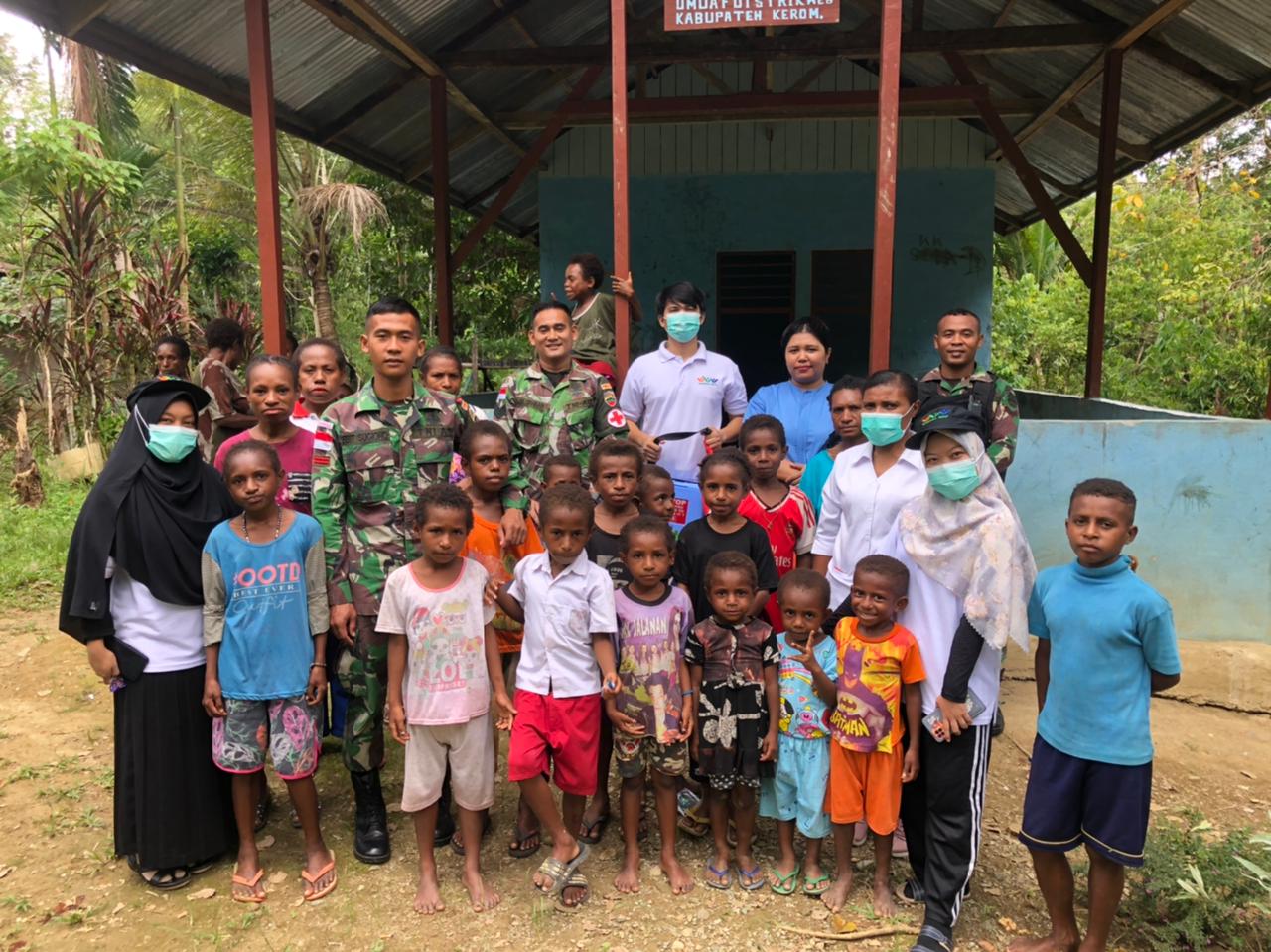 Pos Ubrub Bekerja Sama dengan Puskesmas Ubrub Memberikan Imunisasi, Kamis (26/05/2022), (Foto: V24/AL)