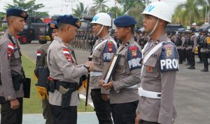 Pelaksanaan upacara Pemberhentian Tidak Dengan Hormat (PTDH) pada pagi hari, Rabu (25/05/2022), (Foto: V24/AL)