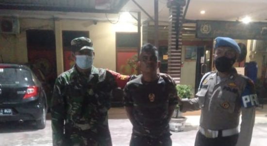 Pria Tersebut Diketahui Bernama Kriston Sinaga (21) Warga Jalan Binjai, Kamis (26/05/2022), (Foto: V24/M.anwar)