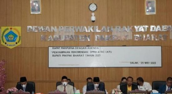 Rekomendasi Rapat Paripurna yang di Bacakan Oleh Anggota DPRD, Rabu (25/05/2022), (Foto: V24/AL)