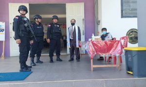 Satbrimob Polda Kalbar Kembali Melaksanakan Patroli Digereja, Minggu (29/05/2022), (Foto: V24/AL)