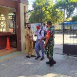 Pantauan Prokes di SMK PGRI 2 Wlingi Kec. Wlingi, Senin (30/05/2022), (Foto: V24/Madli)