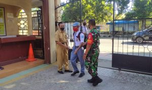 Pantauan Prokes di SMK PGRI 2 Wlingi Kec. Wlingi, Senin (30/05/2022), (Foto: V24/Madli)
