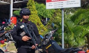 Kegiatan Patroli yang Dilaksanakan Oleh Personel Satbrimob Polda Kalbar, Senin (29/05/2022), (Foto: V24/AL)