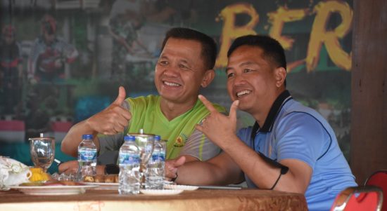 Olahraga Bersama Perwakilan Anggota TNI AU dan Anggota Komando, Selasa (31/05/2022), (Foto: V24/AL)