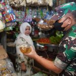 Jenderal TNI Dudung Abdurachman, S.E., M.M Observasi Pasar Tradisional Kramat Jati, Rabu (01/06/2022), (Foto: V24/AL)