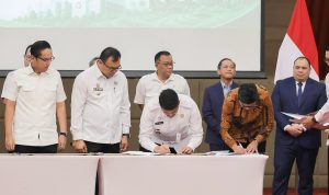 Foto Gubernur Sumut Tandatangani MoU Pengolahan Sampah Menjadi Energi Listrik 8.jpg